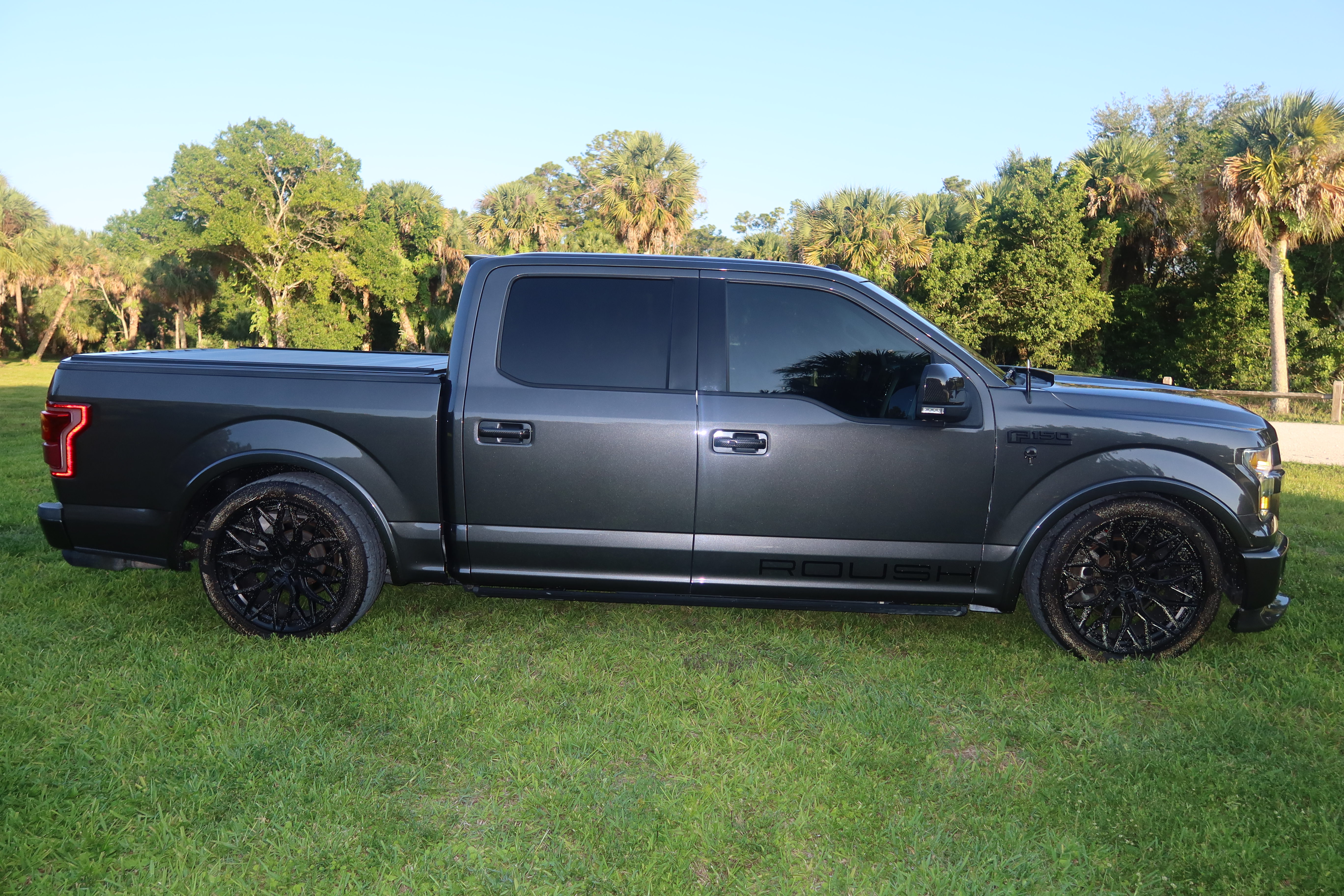 Used 2017 Ford F150 Lariat AWD/4WD image 6