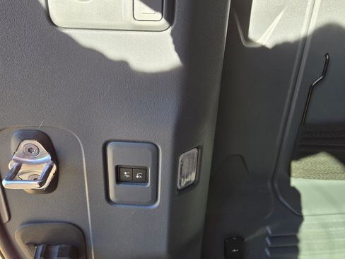 Used 2022 Land Rover Defender 110 X-Dynamic HSE image 24