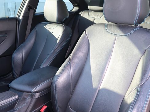 Used 2018 BMW M2 RWD image 14