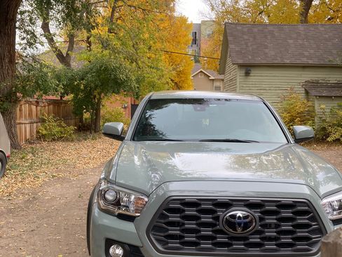 Used 2022 Toyota Tacoma TRD Off-Road image 13