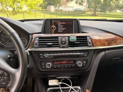Used 2013 BMW 320i xDrive Sedan AWD/4WD image 6