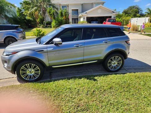 Used 2012 Land Rover Range Rover Evoque Prestige image 14