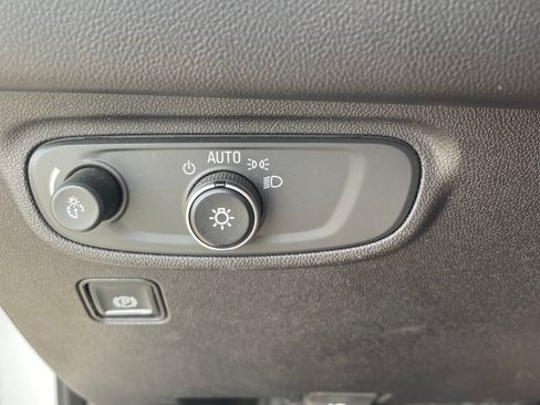 Used 2018 GMC Terrain SLE image 24