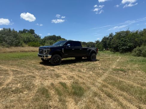 Used 2020 Ford F350 Lariat w/ Lariat Ultimate Package AWD/4WD image 5