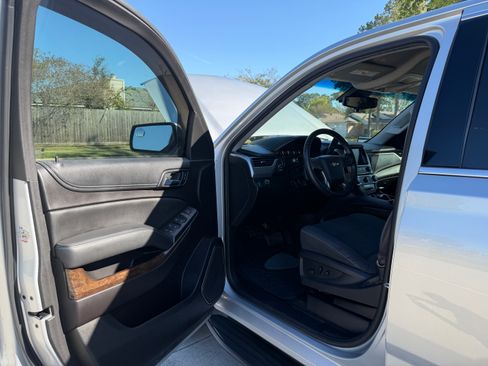 Used 2016 Chevrolet Tahoe LS w/ Enhanced Driver Alert Package image 19