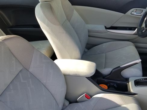 Used 2012 Honda Civic LX image 4