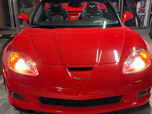 Used 2012 Chevrolet Corvette Grand Sport w/ 3LT Preferred Equipment Group image 9