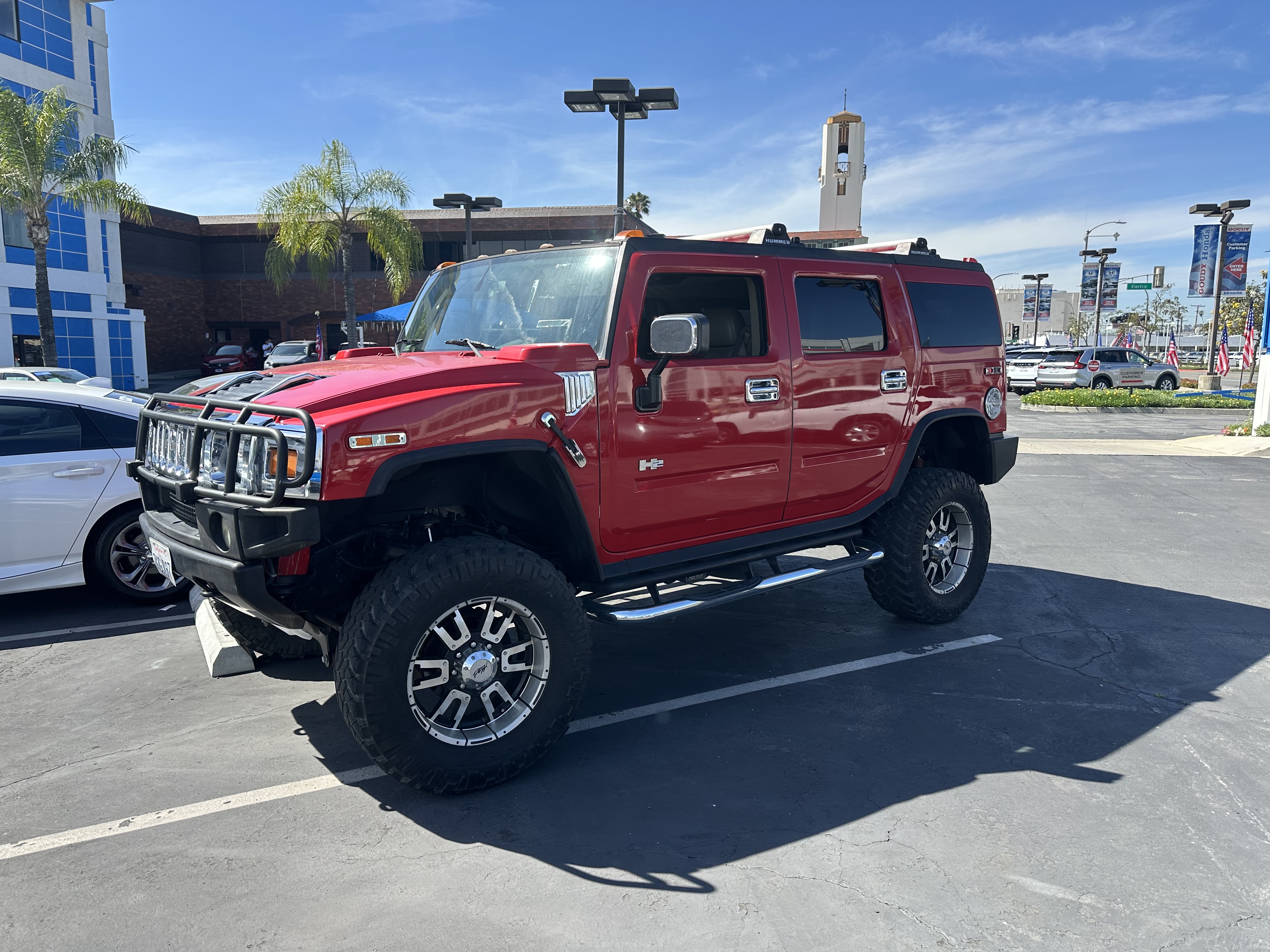 Used 2004 HUMMER H2 AWD/4WD image 1