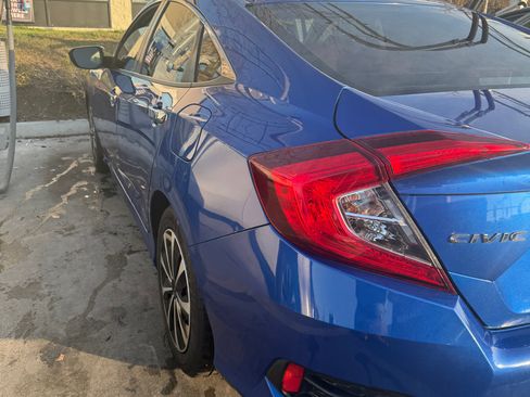 Used 2018 Honda Civic LX image 4