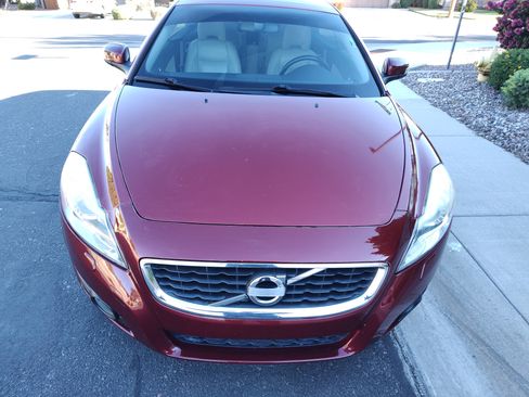 Used 2012 Volvo C70 T5 w/ Climate Pkg image 9