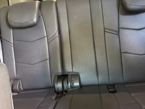 Used 2018 Cadillac Escalade ESV Premium Luxury image 11