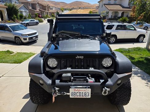 Used 2007 Jeep Wrangler Unlimited Rubicon w/ Dual Top Group image 2