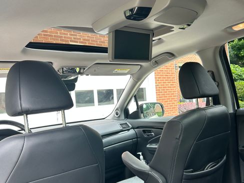 Used 2019 Honda Pilot Elite image 6