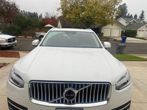 Used 2022 Volvo XC90 T8 Inscription Expression w/ Advanced Package image 4