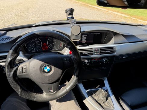 Used 2011 BMW 335i Sedan image 2