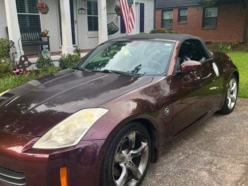 Used 2006 Nissan 350Z Touring RWD image 1