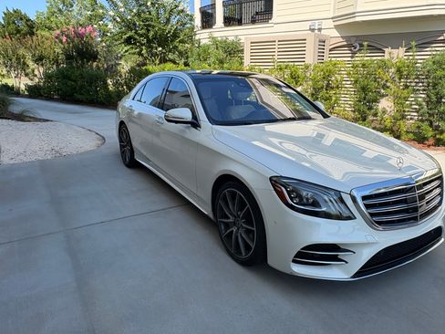 Used 2019 Mercedes-Benz S 560 Sedan image 2