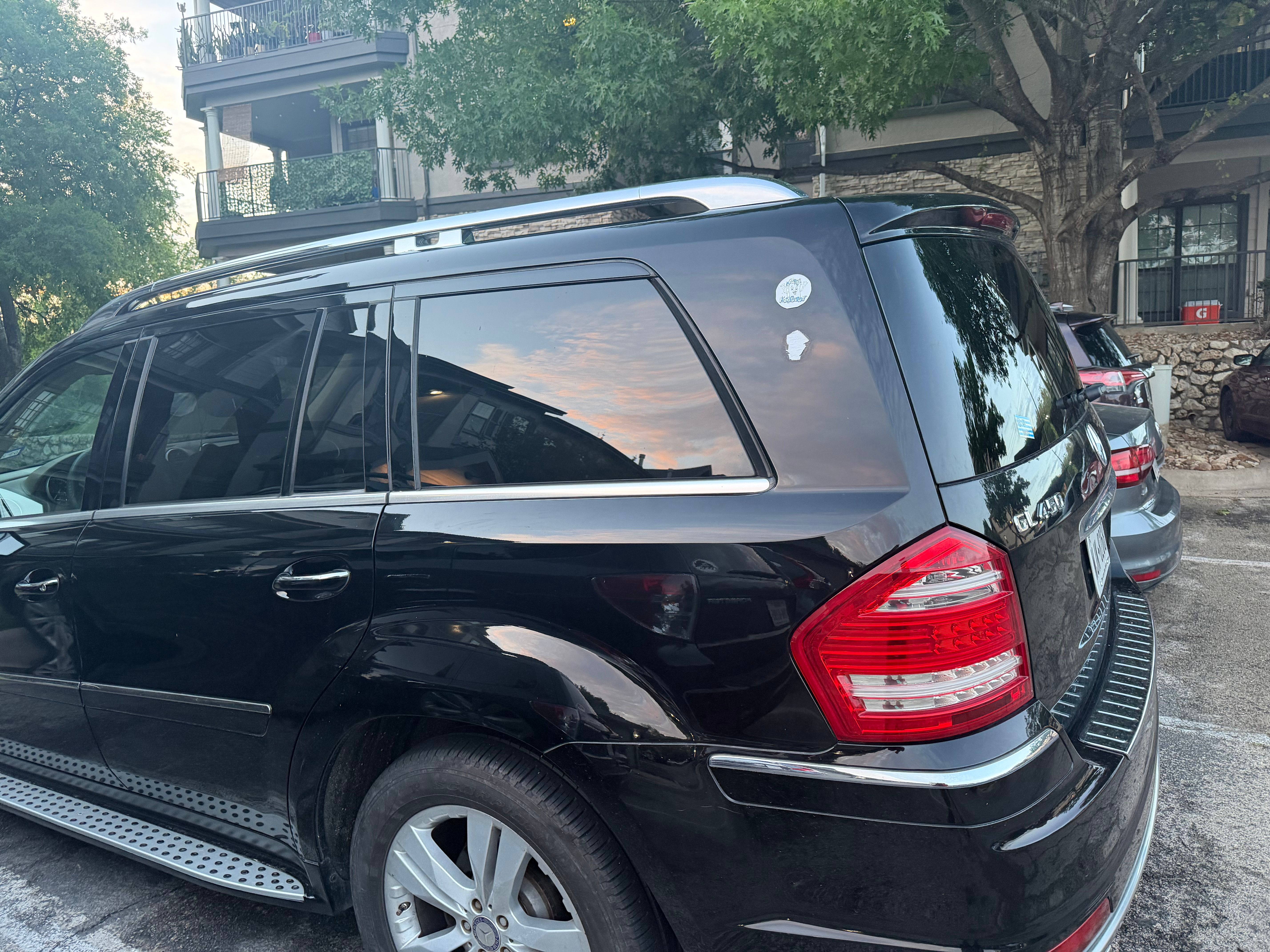 Used 2011 Mercedes-Benz GL 450 4MATIC w/ Premium 1 Pkg image 1