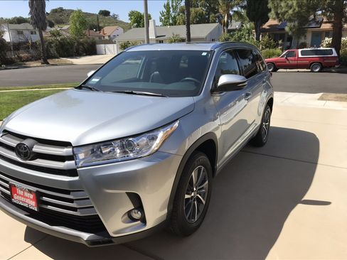 Used 2018 Toyota Highlander XLE image 15