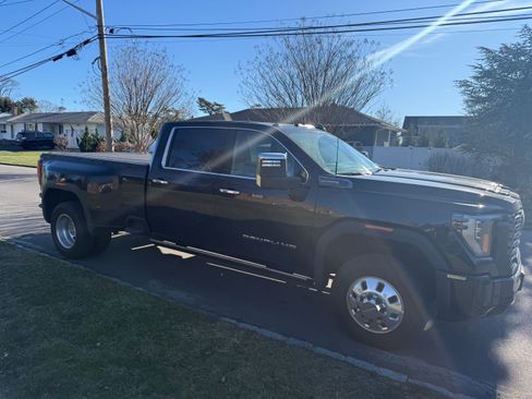 Used 2025 GMC Sierra 3500 Denali Ultimate image 5