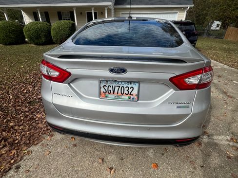 Used 2014 Ford Fusion Titanium image 2