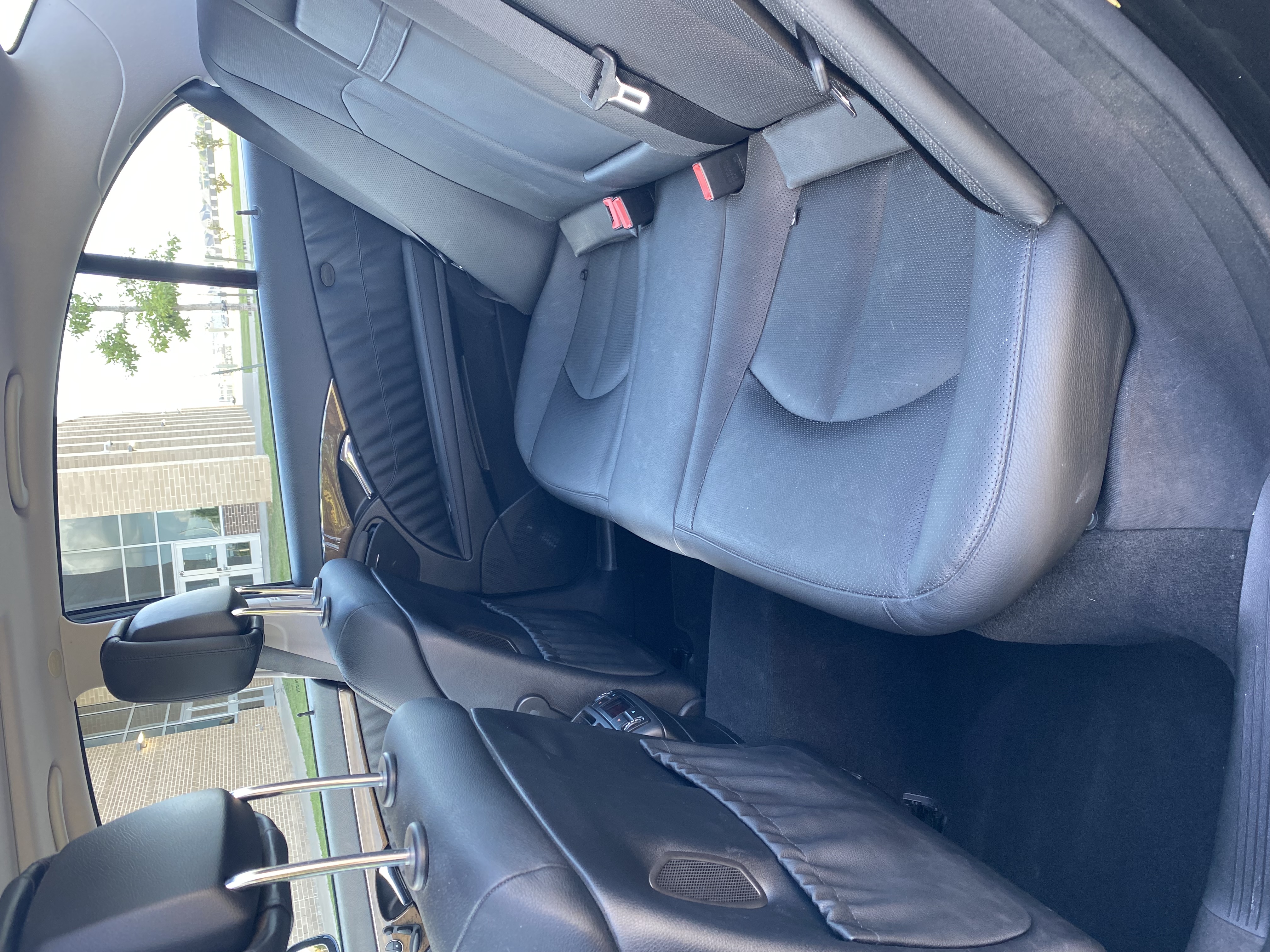 Used 2009 Mercedes-Benz E 550 Sedan image 20