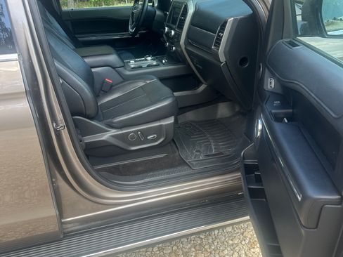 Used 2018 Ford Expedition Max XLT w/ Equipment Group 202A image 12