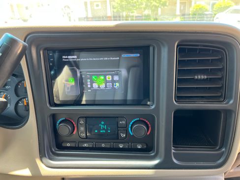 Used 2007 GMC Sierra 2500 SLT w/ Onstar Plus Package AWD/4WD image 18