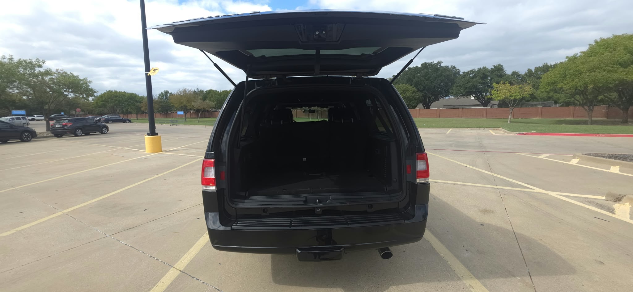 Used 2016 Lincoln Navigator L Select AWD/4WD image 8