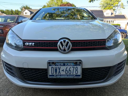 Used 2014 Volkswagen GTI Wolfsburg Edition FWD image 26