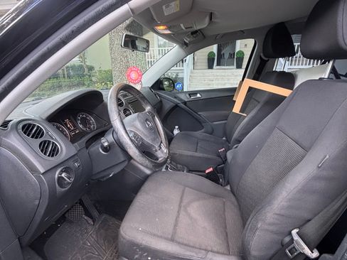 Used 2015 Volkswagen Tiguan S FWD image 5