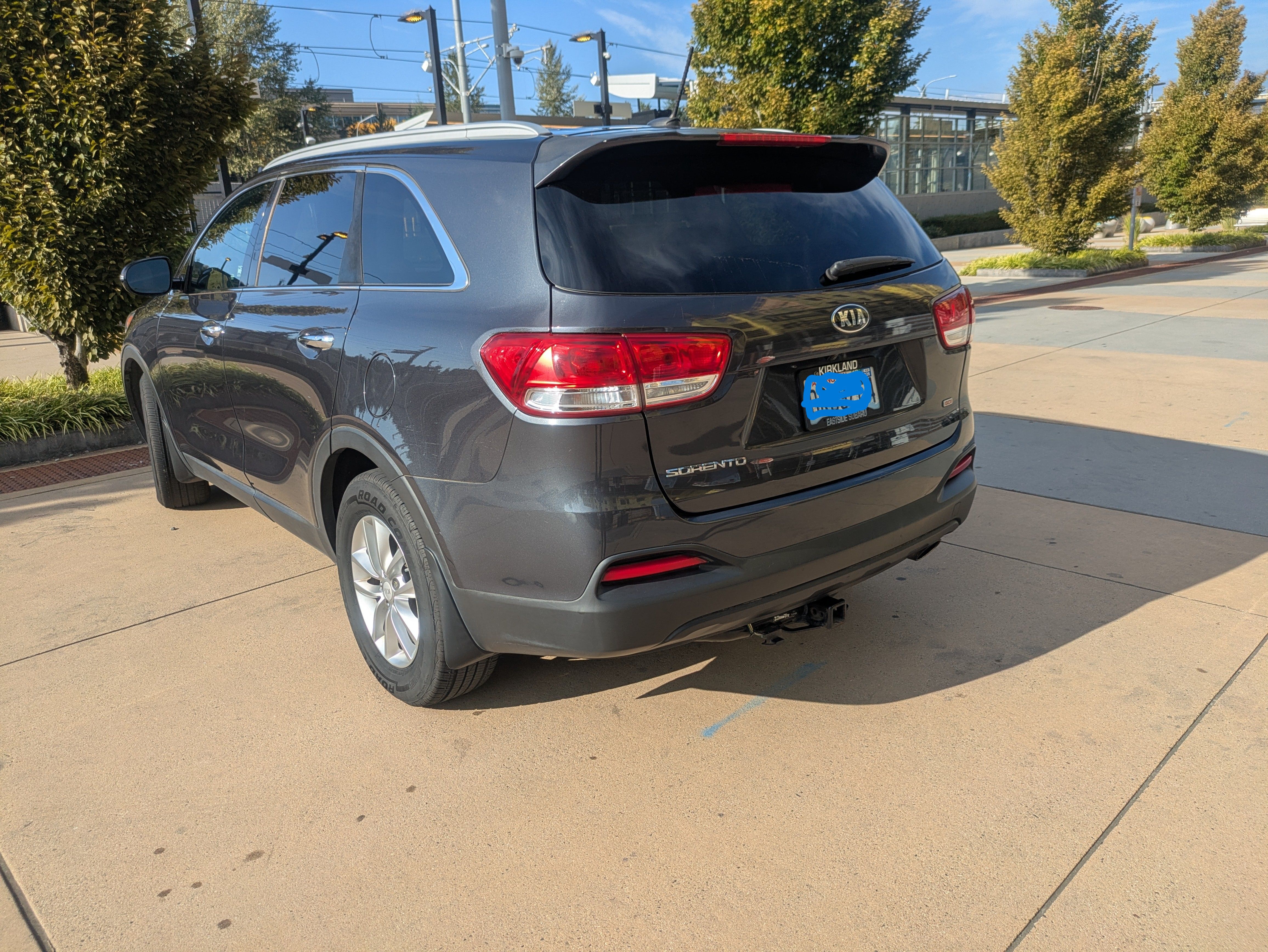 Used 2016 Kia Sorento FWD image 4