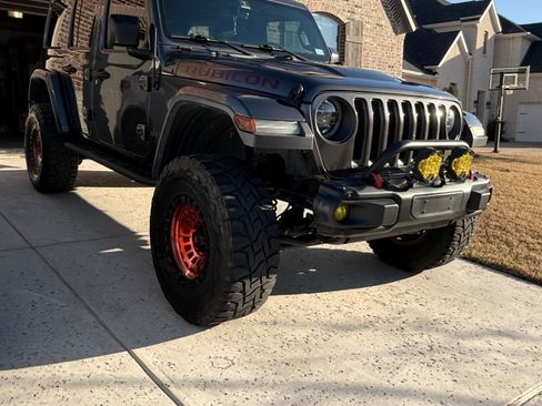 Used 2018 Jeep Wrangler Unlimited Rubicon image 1
