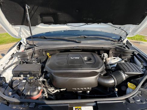 Used 2019 Jeep Grand Cherokee Altitude AWD/4WD image 12