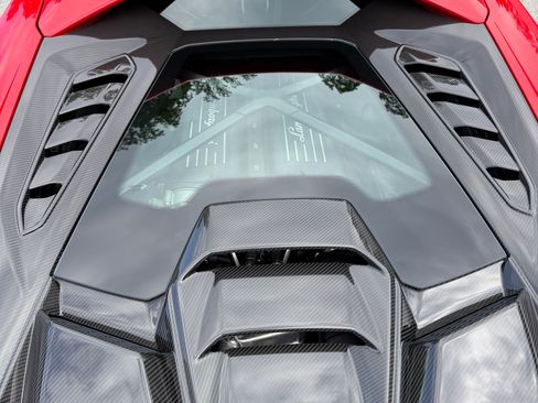 Used 2024 Lamborghini Huracan Tecnica RWD image 6