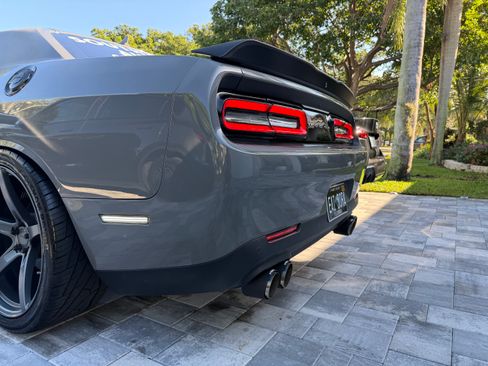 Used 2023 Dodge Challenger R/T w/ Plus Package image 10