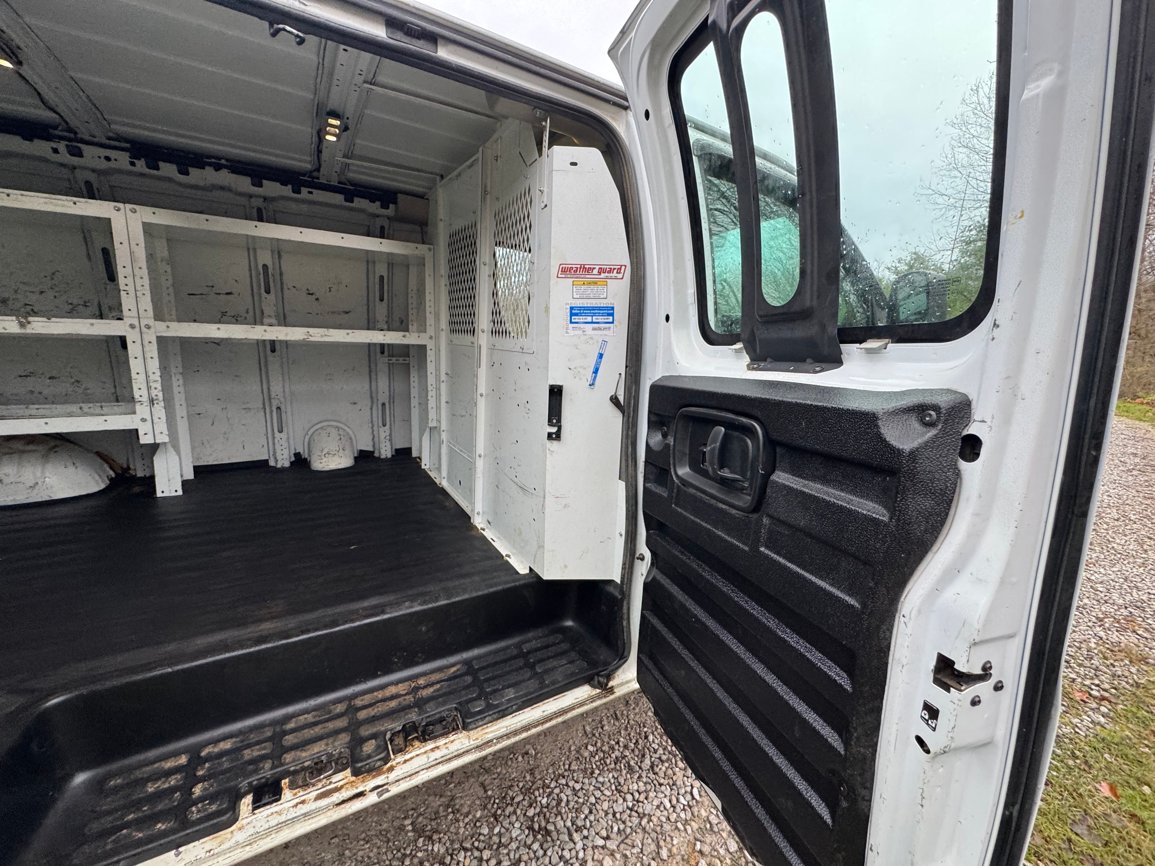 Used 2018 Chevrolet Express 2500 w/ Driver Convenience Package RWD image 14