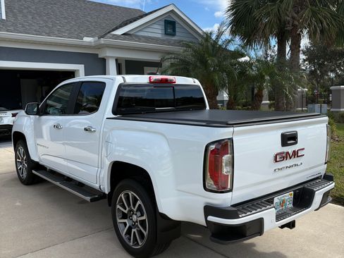 Used 2022 GMC Canyon Denali image 6