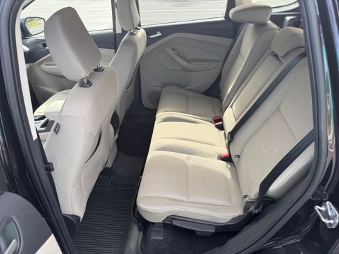 Used 2019 Ford Escape SE image 9