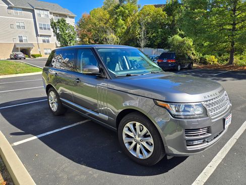 Used 2014 Land Rover Range Rover HSE image 2