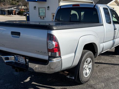 Used 2011 Toyota Tacoma 4x4 Access Cab V6 w/ SR5 Pkg #2 image 6