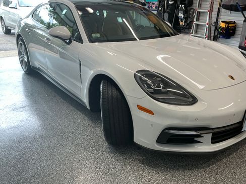 Used 2019 Porsche Panamera 4 image 9