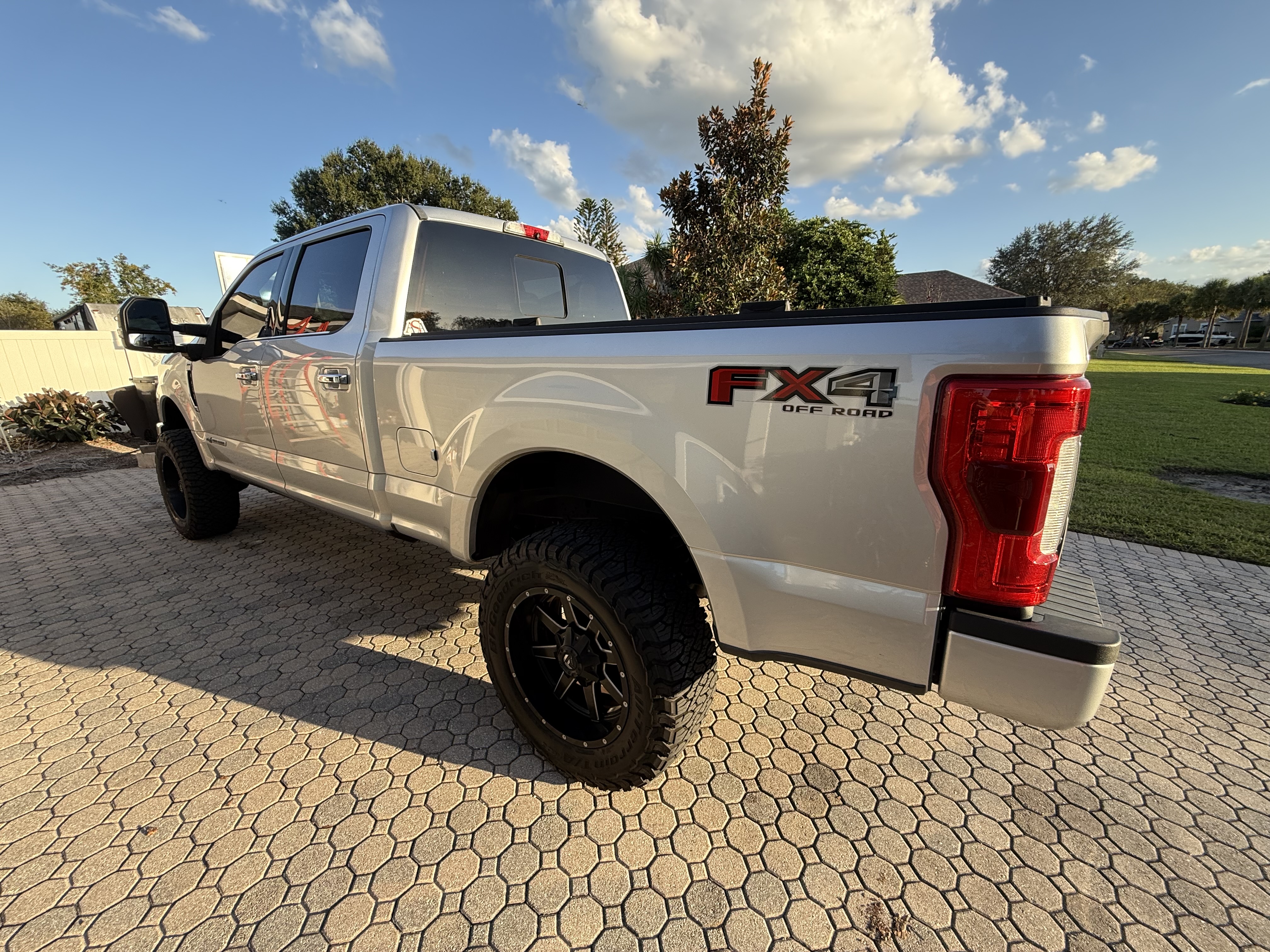 Used 2018 Ford F250 Platinum w/ Platinum Ultimate Package AWD/4WD image 10