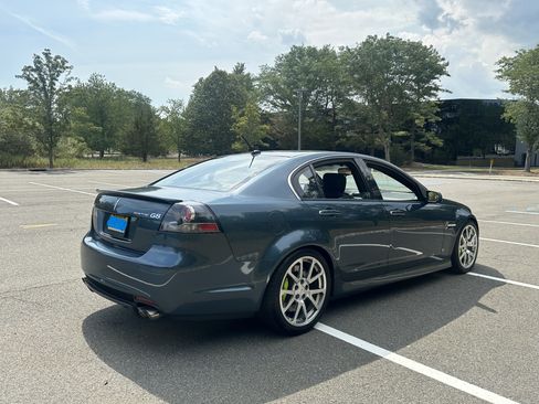 Used 2009 Pontiac G8 GT w/ Premium Package image 10