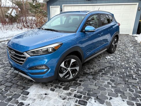 Used 2017 Hyundai Tucson Sport w/ Cargo Package image 2