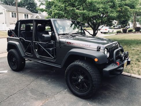 Used 2014 Jeep Wrangler Unlimited Rubicon image 9