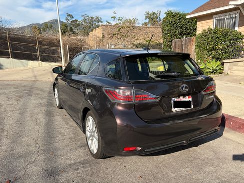 Used 2012 Lexus CT 200h Premium w/ Leather Pkg image 4