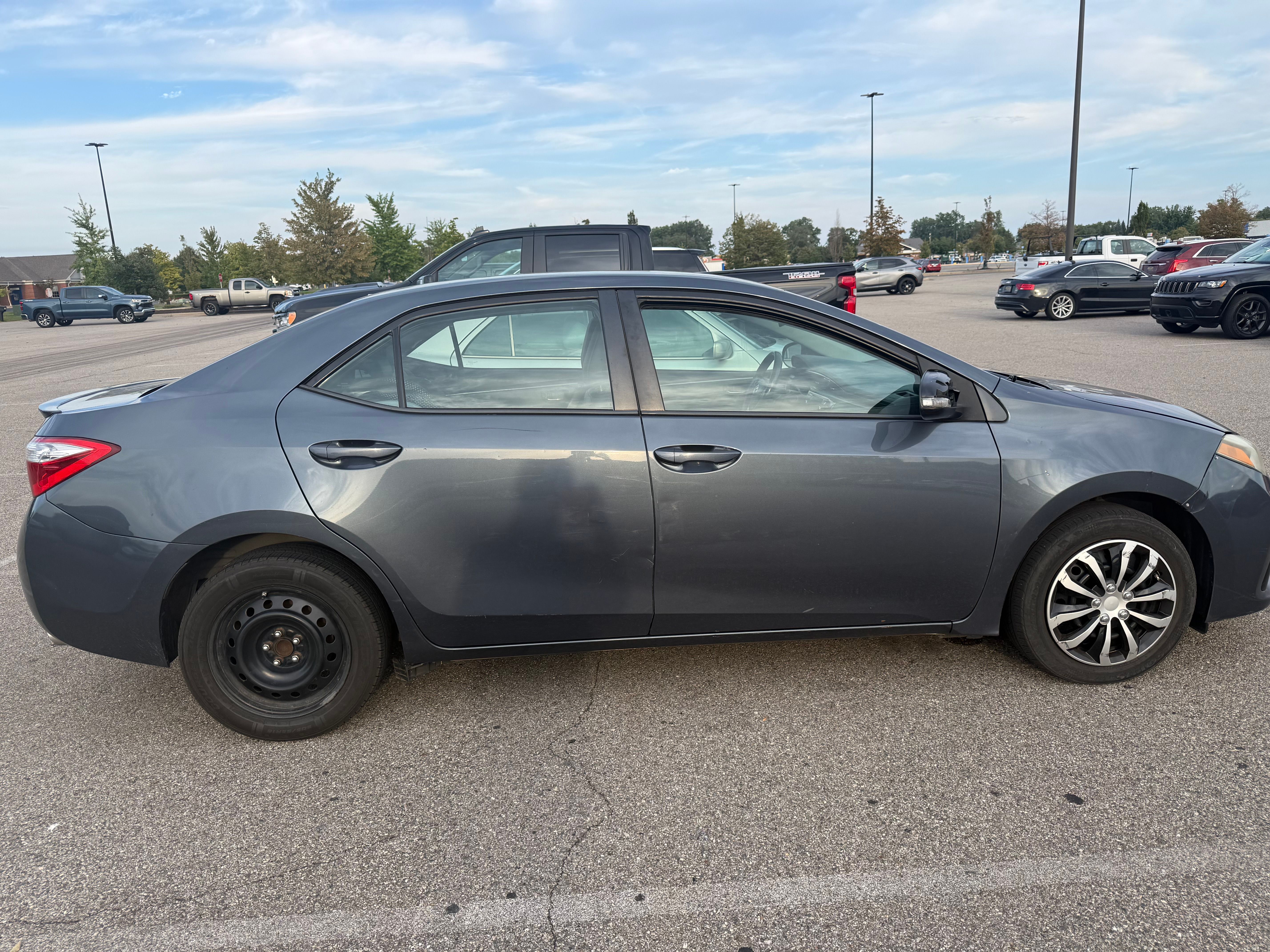 Used 2015 Toyota Corolla S FWD image 6