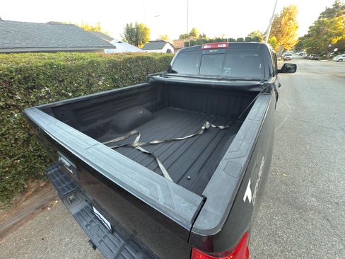 Used 2014 Toyota Tundra SR5 image 9