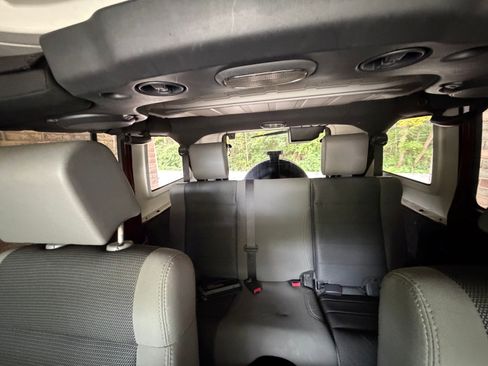 Used 2007 Jeep Wrangler Unlimited X AWD/4WD image 11